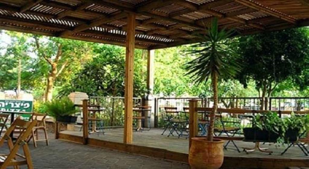 Blueberry Rooms Qaşrīn 외부 사진